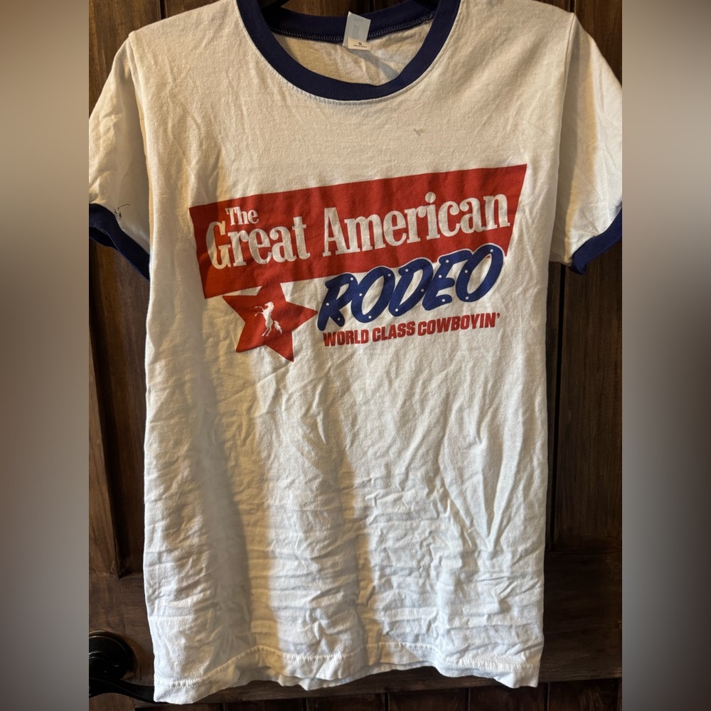 Charlie Southern Great American Rodeo Small tshirt
